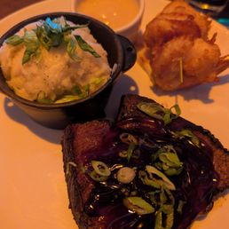 Ribeye steak, mashed potatoes, mushrooms and asparagus Ribeye steak, mashed potatoes, mushrooms and asparagus