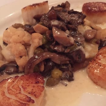 Bar Frites - Caramelized sea scallops - French Near Me - Greenvale, New York Bar Frites - Caramelized sea scallops - French Near Me - Greenvale, New York