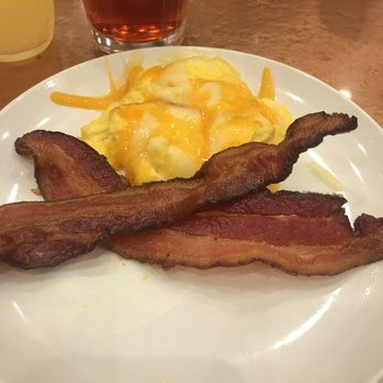 Another Broken Egg Cafe - Bacon and eggs with cheese - Breakfast & Brunch Near Me - Winter Park, Florida