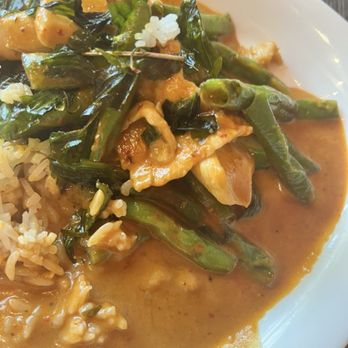La Moon - Coconut Curry Chicken - Vietnamese Near Me - Atlanta, Georgia