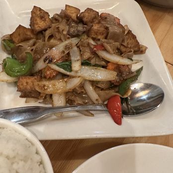 Basil & Co - Drunken Noodles - Thai Near Me - Diamond Bar, California