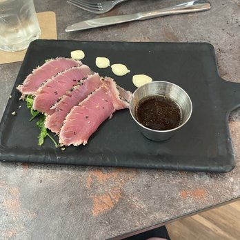 Edgewater 122 - Seared tuna app - Salad Near Me - Southport, North Carolina
