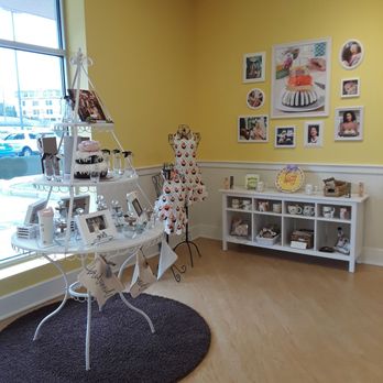 Nothing Bundt Cakes - Bakeries Near Me - Peabody, Massachusetts