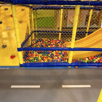 Rockin' Kids Play Center - Coming down the slide, this area should be much longer - Kids Activities Near Me - Simi Valley, California Rockin' Kids Play Center - Coming down the slide, this area should be much longer - Kids Activities Near Me - Simi Valley, California