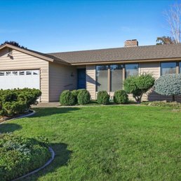 Exterior photo of Cory Bemis - John L Scott Real Estate - Yakima, Washington Exterior photo of Cory Bemis - John L Scott Real Estate - Yakima, Washington