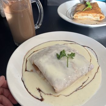 Crepas-oh! - Chicken Florentine Ferni's and Mexican Mocha - Creperies Near Me - Santa Fe, New Mexico