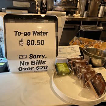 Tous Les Jours - 4/22/23 FYI - Desserts Near Me - Los Angeles, California