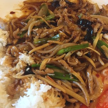 Hunan Chef - Garlic pork lunch plate with white jasmine rice - Chinese Near Me - Pleasanton, California