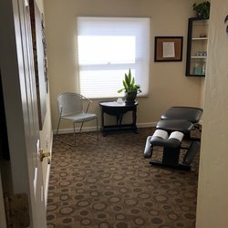 John Manning, DC - Exam room