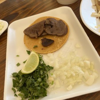Don Sebas Taqueria - Taco de lengua - Tacos Near Me - Dallas, Texas