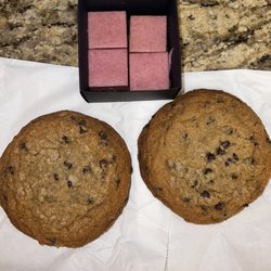 Blondery - Vegan Chocolate Chip Cookies & Sweet Potato Blondies