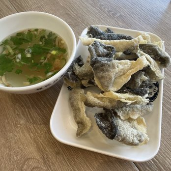 Yin Ji Chang Fen - 06/25/2024 - S08 Deep Fried Fish Skin $9.99 - Cantonese Near Me - Richmond, British Columbia Yin Ji Chang Fen - 06/25/2024 - S08 Deep Fried Fish Skin $9.99 - Cantonese Near Me - Richmond, British Columbia