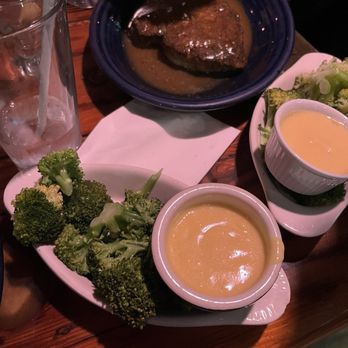 Barnacle Bill's - Tuna - Bars Near Me - Rumson, New Jersey