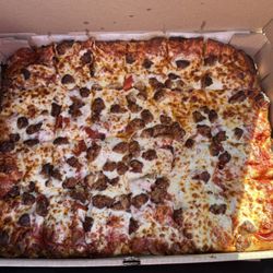 Krimmer's Italianette Pizzeria - 14X19 with pepperoni, sausage, extra cheese