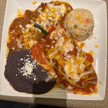 Gloria's Latin Cuisine - Chili rellano top view with enchilada - Mexican Near Me - Addison, Texas Gloria's Latin Cuisine - Chili rellano top view with enchilada - Mexican Near Me - Addison, Texas
