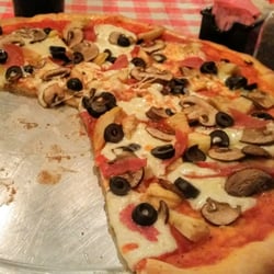 Ikey's Pizzeria - The 4 Seasons- Mushroom, olive, prosciutto and artichoke.