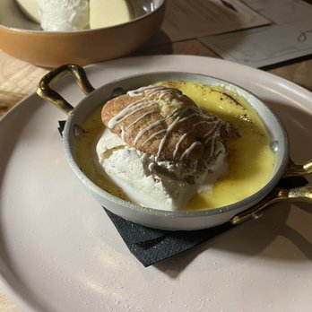 Jaja - Creme brûlée with cinnamon whipped cream and banana snickerdoodle - Cocktail Bars Near Me - Cleveland, Ohio