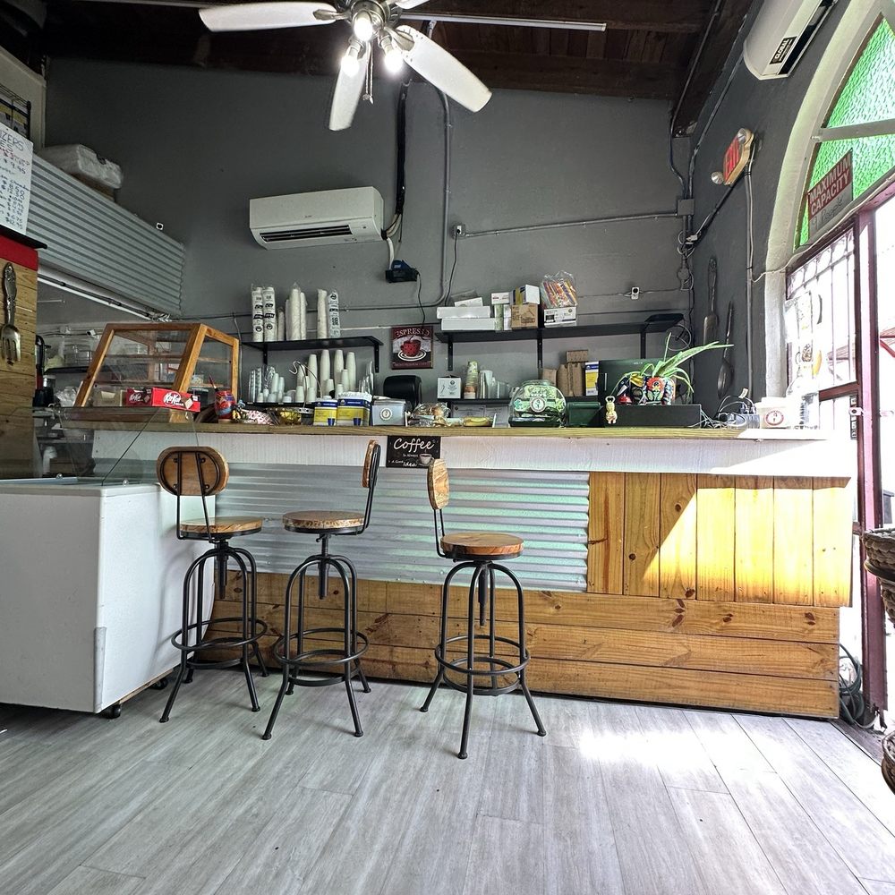 Lucy's Cafe - Seafood Near Me - Key West, Florida