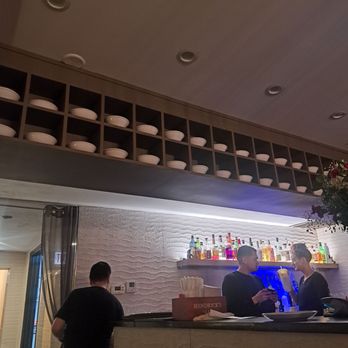 Shang Noodle - Chicago - Bar area - Chinese Near Me - Chicago, Illinois