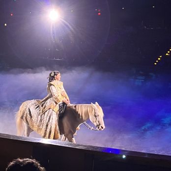 Dolly Parton's Stampede - Performing Arts Near Me - Pigeon Forge, Tennessee