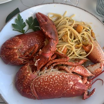 Ristorante Adamo ed Eva - Local Lobster with Linguine in tomato, olive oil and garlic - Italian Near Me - Positano, SA Ristorante Adamo ed Eva - Local Lobster with Linguine in tomato, olive oil and garlic - Italian Near Me - Positano, SA