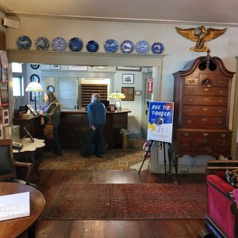 The Red Lion Inn - Front desk in lobby - Hotels Near Me - Stockbridge, Massachusetts