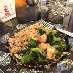 Ying Bun Restaurant - This is the takeout meal I've just written about. Hello? What else?!