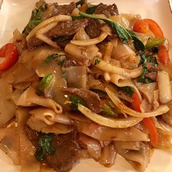 Eattini Thai Kitchen - Beef drunken noodles! So good!! - Thai Near Me - Ellicott City, Maryland