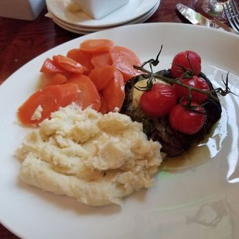 The Grill Room - Steak, carrots and potatoes - yum - Scottish Near Me - Glasgow, GLG