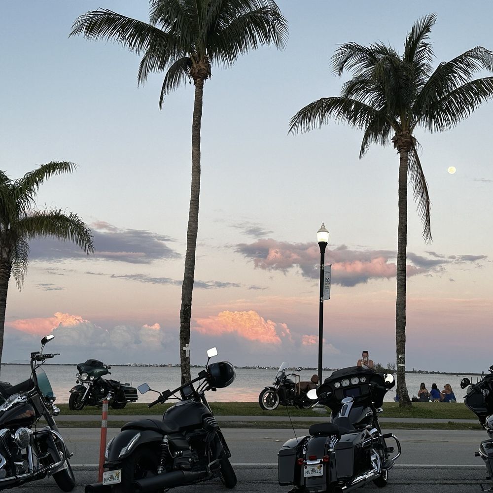 Gorgeous sunsets and beautiful bikes Gorgeous sunsets and beautiful bikes