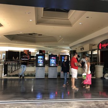 CMX Wellington - Cinema Near Me - Wellington, Florida
