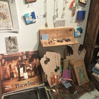 Underground Book Gallery - Bookstores Near Me - Bend, Oregon