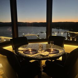 Beverly's - Lakeside sunset views are AMAZING