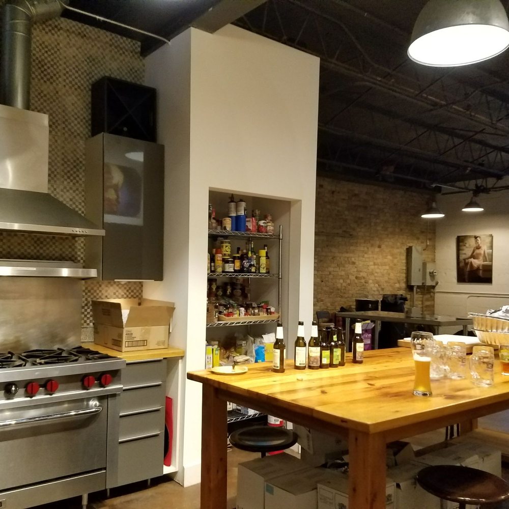 Throop Studio - Venues & Event Spaces Near Me - Chicago, Illinois Throop Studio - Venues & Event Spaces Near Me - Chicago, Illinois