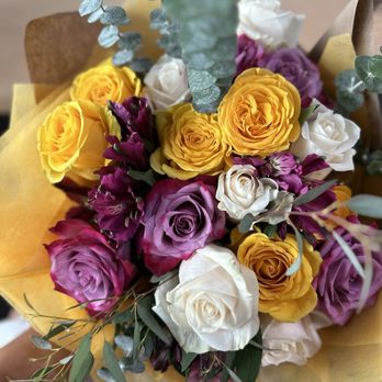 Summer Nat Flower Shop - Florists Near Me - San Diego, California