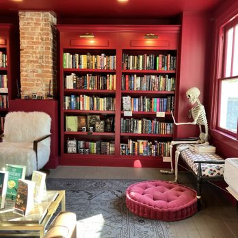 Book Hounds - Bookstores Near Me - Saint Michaels, Maryland