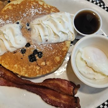 Black Bear Diner Bakersfield - American Near Me - Bakersfield, California Black Bear Diner Bakersfield - American Near Me - Bakersfield, California