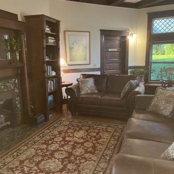 Friendly City Inn - Bed & Breakfast Near Me - Harrisonburg, Virginia