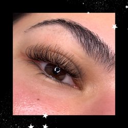 Selene X Lashes - Wispy volume