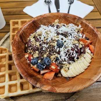 Waffle and Berry - Waffles Near Me - Honolulu, Hawaii