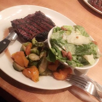 Moxies Courtney Park Restaurant - Honey garlic Sirloin super yummy!! - Canadian (New) Near Me - Mississauga, Ontario