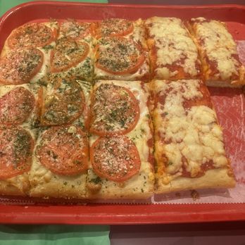 Colarusso's Cafe - Tomato, garlic and regular pizza yum - Pizza Near Me - Avoca, Pennsylvania