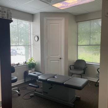 Abundant Living Chiropractic - Dr. Mark's room - Chiropractors Near Me - Flower Mound, Texas Abundant Living Chiropractic - Dr. Mark's room - Chiropractors Near Me - Flower Mound, Texas