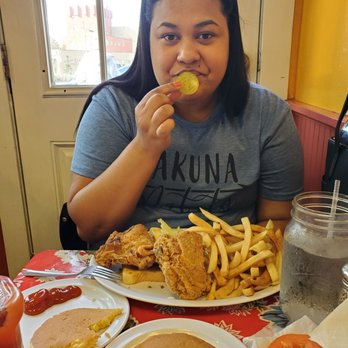 Southern Kitchen - Chicken Sandwich - Southern Near Me - Tacoma, Washington
