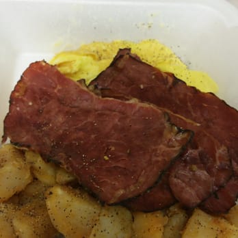 Di Maria's Deli - Eggs pastrami home fries - Delis Near Me - Hackensack, New Jersey