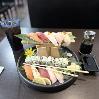 Tomohiro  Wakabayasi　『値引き！』 Wakaba Higuchi of Japan performs in the Women - Short Program on