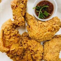 Lao Kitchen - Very good and crispy chicken with dipping sauce (jeow). Too bad sticky rice to dip is separate.