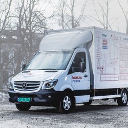 Bislet Bilutleie - skapvogn 19m3 med løfelem