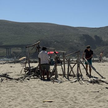 San Gregorio State Beach - Fun to build your own "house" - Beaches Near Me - San Gregorio, California San Gregorio State Beach - Fun to build your own "house" - Beaches Near Me - San Gregorio, California