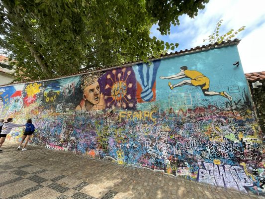Lennon Wall by null